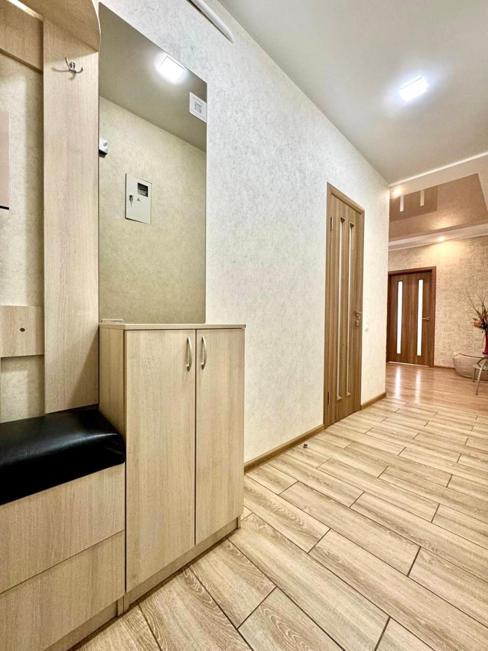 Apartpoltava Витончені Апартаменти Біля Лялькового Театру, Звітна Документація Для Відрядження, Банківський Чек Buitenkant foto